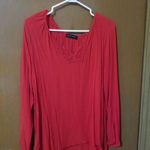 Ladies NWOT crepe blouse